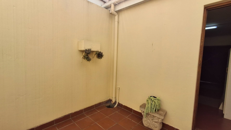 2 Bedroom Property for Sale in Fonteine Park Western Cape